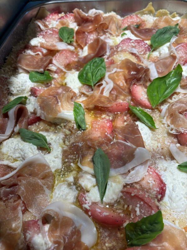 Lasagne pêche, jambon de Parme et mozzarella di Buffala
